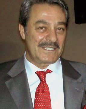 Kadir İnanır