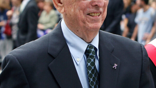 Lou Carnesecca, St. John’s coaching great, dies at 99