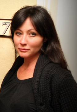 Shannen Doherty, 90210 and Charmed star, dies at 53