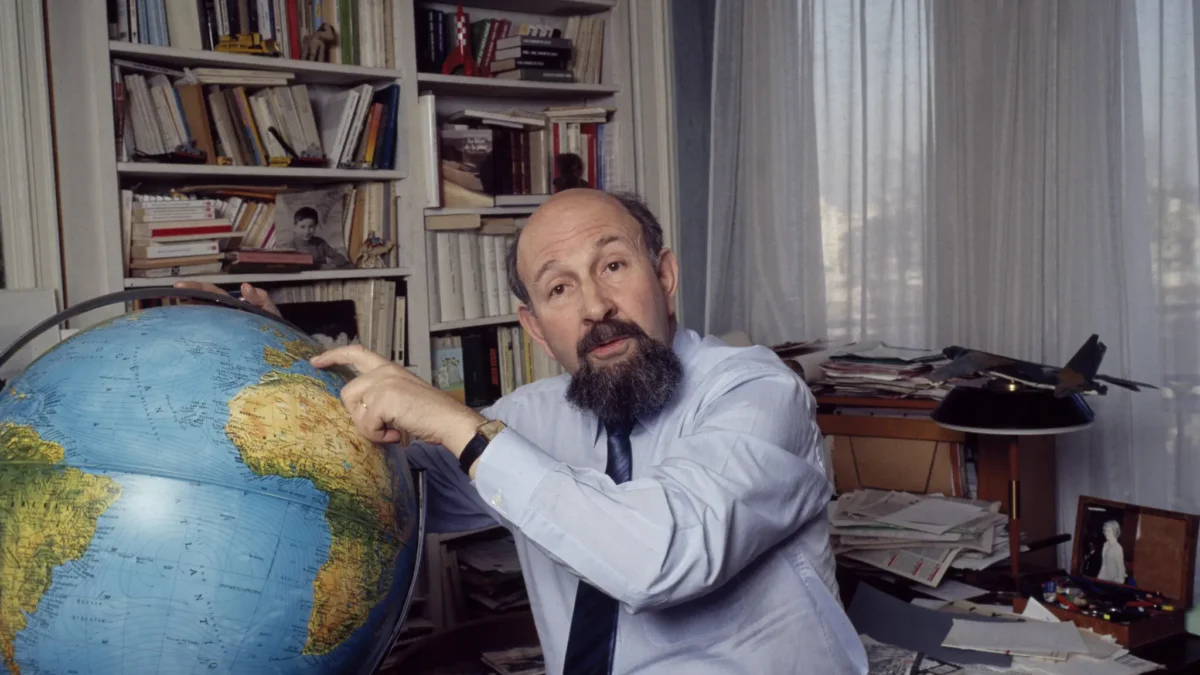 Yves Lacoste, Who Exposed U.S. Bombing of Vietnam’s Waterways, Dies at 96