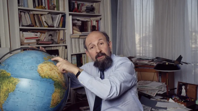 Yves Lacoste, Who Exposed U.S. Bombing of Vietnam’s Waterways, Dies at 96