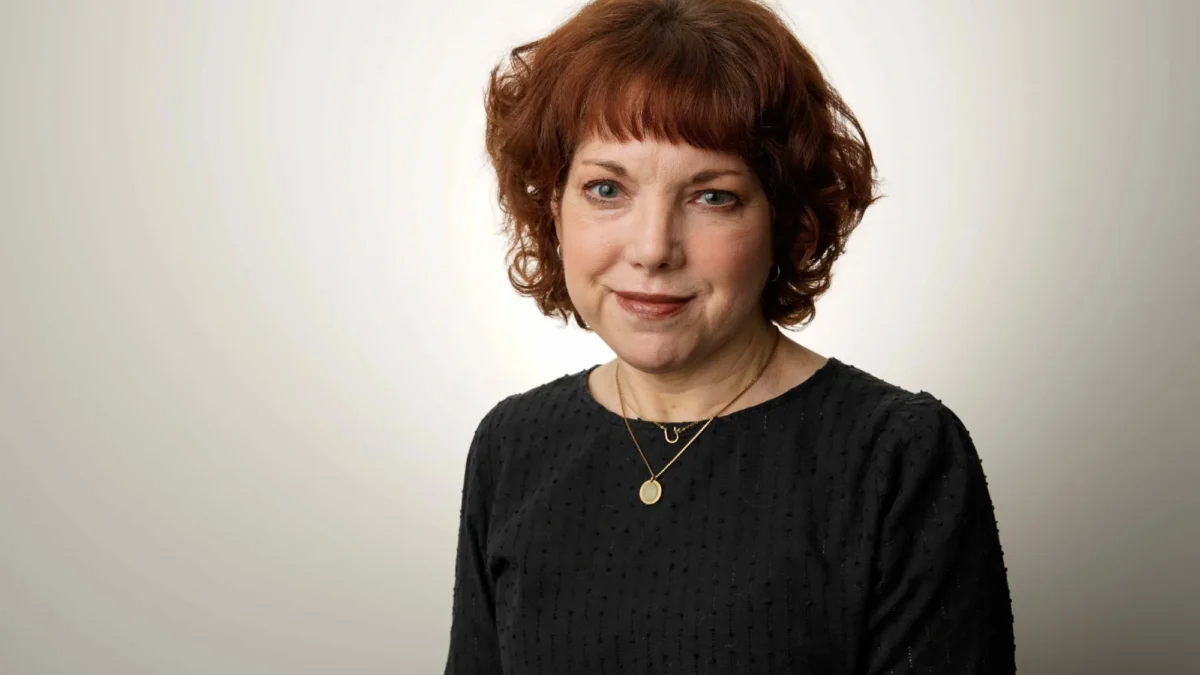 Investigative Journalist Kelly Davis Dies at 53