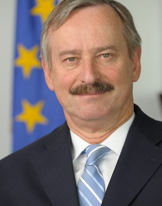 EU Powerhouse Falls Silent: Beloved Estonian Leader Siim Kallas Passes Away at 77