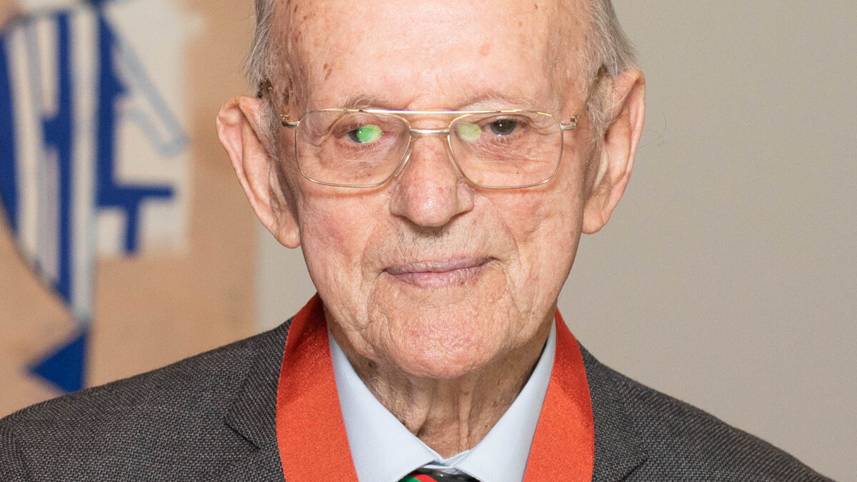 Arch Jelley, coach behind John Walker’s historic sub-3:50 mile, dies at 104