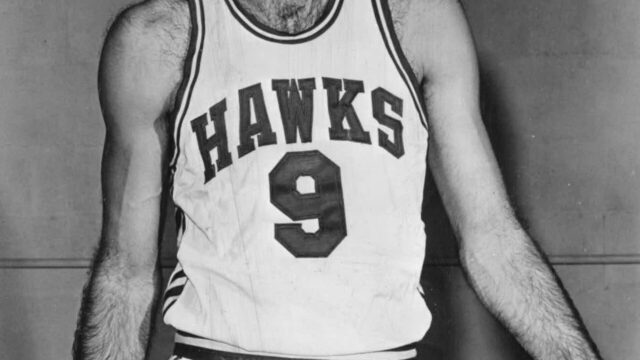 Bob Pettit, the NBA’s first MVP, dies at 93