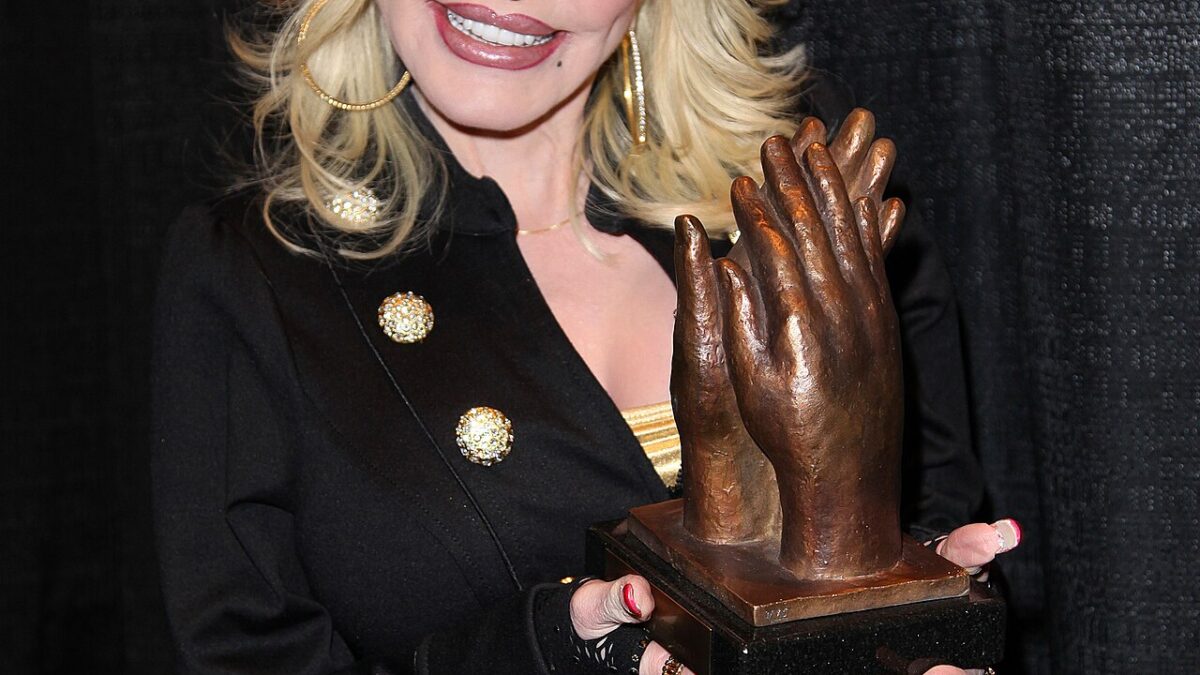 Celebrities who died in August 2026: Dolly Parton, Tim Curry, Hayden Panettiere and more