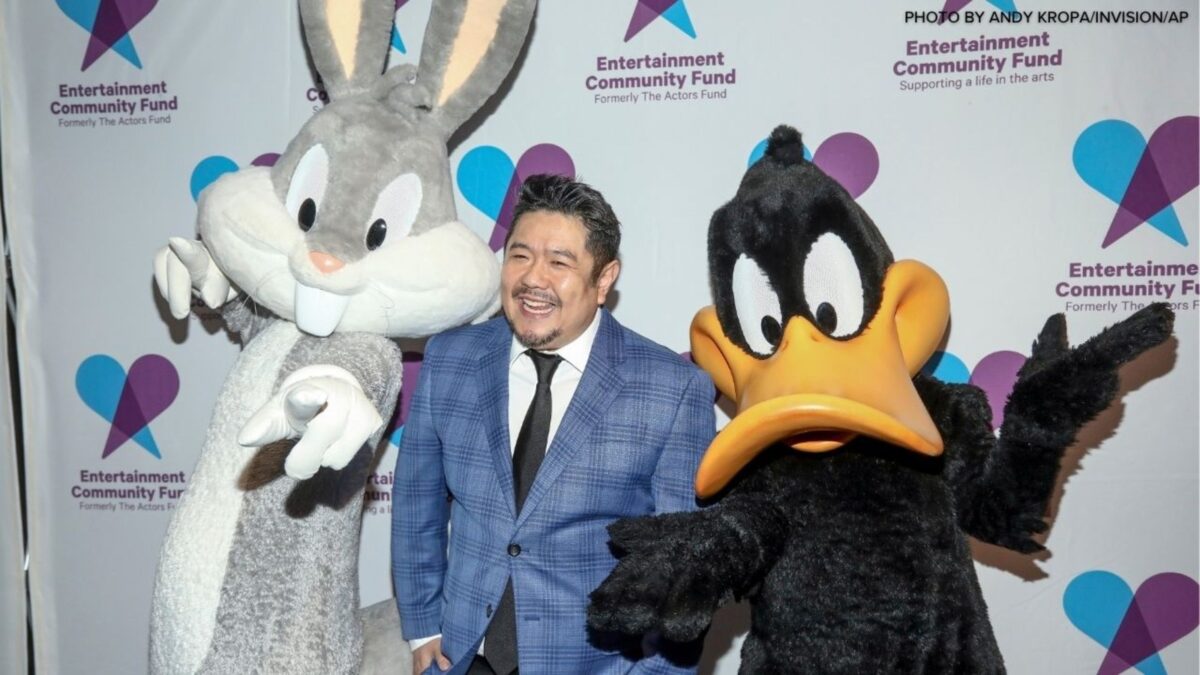 Eric Bauza, the modern voice of Bugs Bunny and Daffy Duck, dies at 46