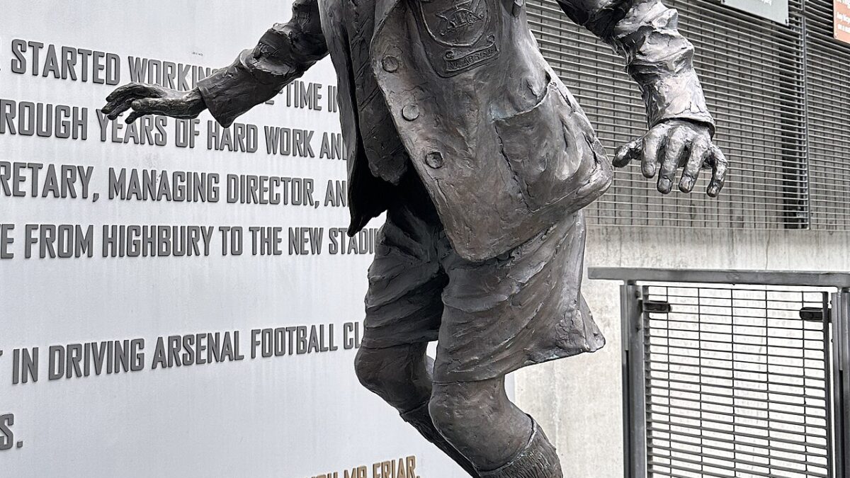 Ken Friar, Arsenal’s life president who served the club for 80 years, dies at 92