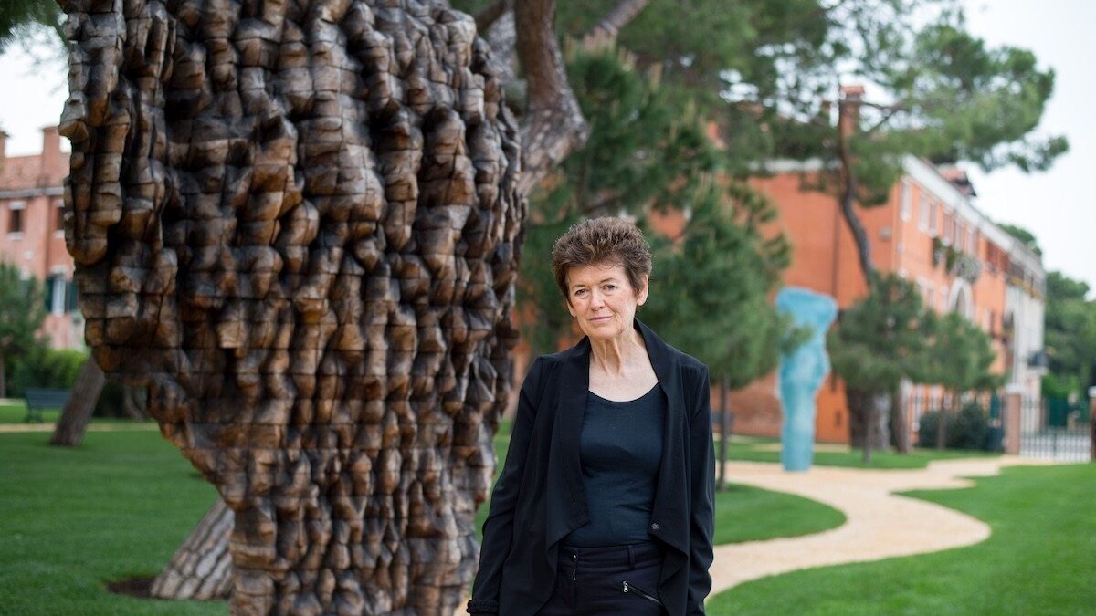 Ursula von Rydingsvard, sculptor of monumental cedar forms, dies at 84