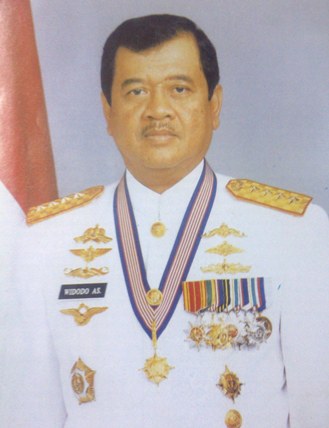 Widodo Adi Sutjipto, Indonesia’s first Navy chief of the armed forces, dies at 82