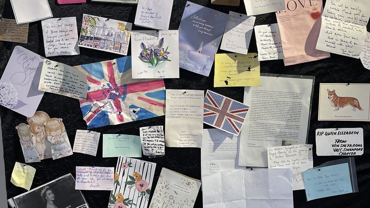 What to write in a condolence message, with examples for every situation